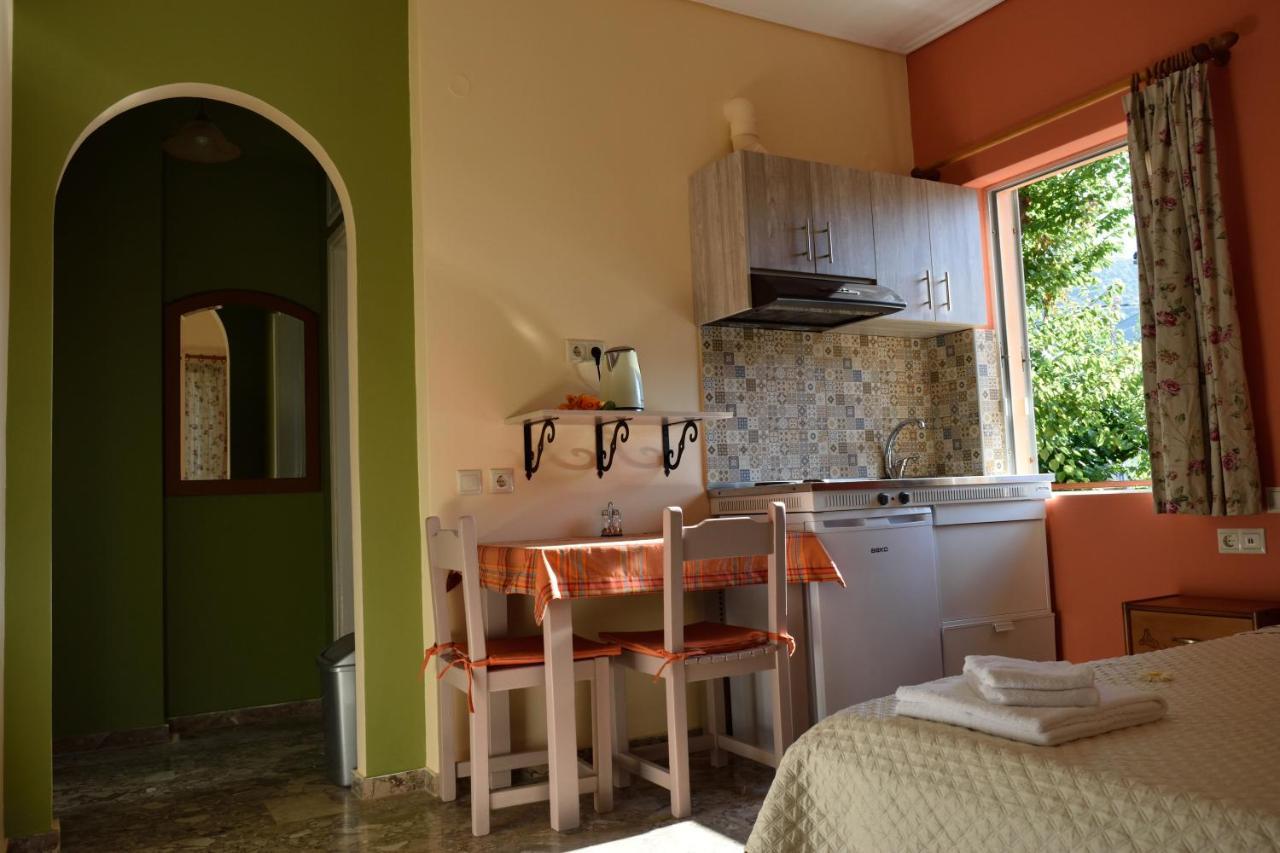 Stamoulis Apartments Agia Efimia Eksteriør bilde