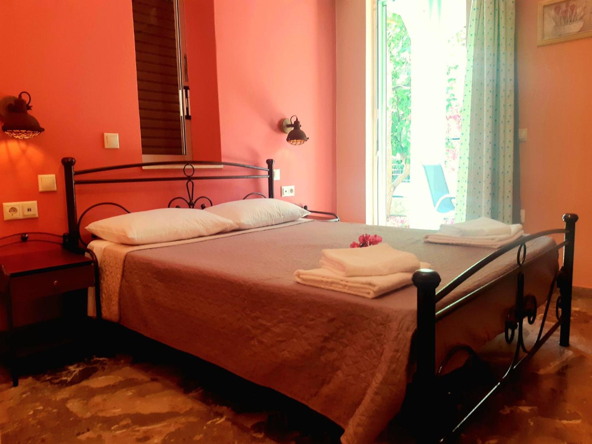 Stamoulis Apartments Agia Efimia Eksteriør bilde
